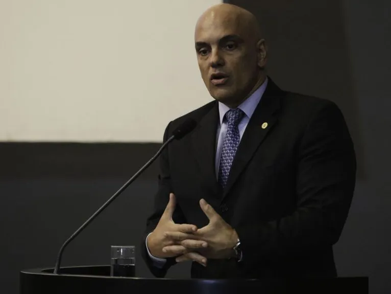 Assédio eleitoral é crime e será punido, diz Alexandre de Moraes