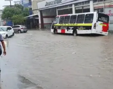 Chuva alagou cidades da Bahia