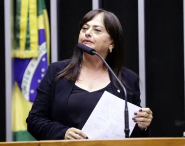Alice Portugal criticou o governo Bolsonaro