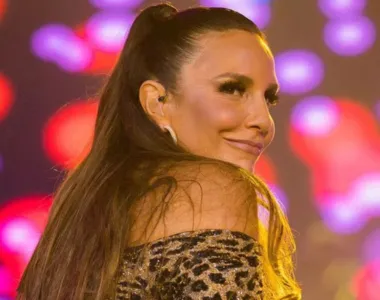 Ivete comemorou o resulta da eleição presidencial em cima do trio em Aracaju