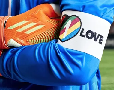 Uma das principais referências do futebol mundial, goleiro Neuer usará braçadeira da One-Love