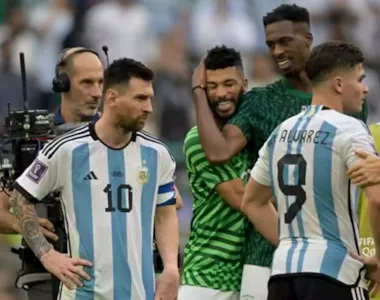 Na derrota por 2 a 1 para a Arábia Saudita nesta terça-feira, 22, Argentina teve três gols impedidos