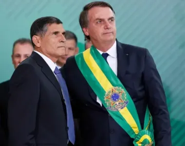 Santos Cruz não poupou Bolsonaro