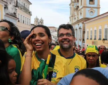 Seleção Brasileira enfrenta neste momento Camarões, pela terceira rodada da Copa do Mundo