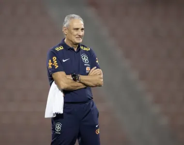 O técnico do Brasil está ciente do momento ruim do ex-craque da Seleção Brasileira