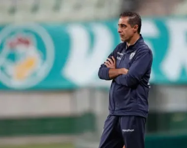 O treinador Renato Paiva deve desembolar em Salvador ainda nesta semana