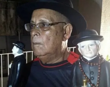 Morre aos 89 anos Alvinho 'Barriga Mole', torcedor símbolo do Vitória