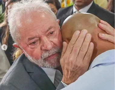 Lula consola Edinho, filho de Pelé