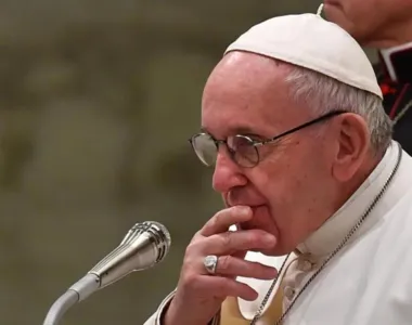 Papa Francisco está preocupado com situação no Brasil
