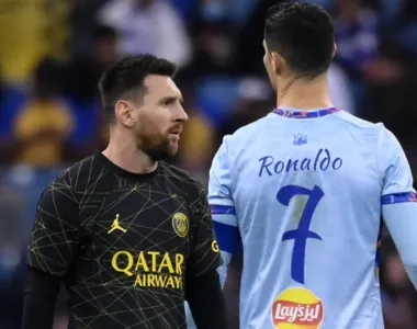 Se de um lado, Messi marcou um gol, do outro, Cristiano Ronaldo anotou dois tentos