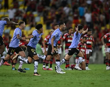 Jogadores equatorianos festejaram a taça em pleno Maracanã