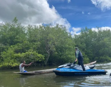 Rondas são realizadas com a utilização de jet ski