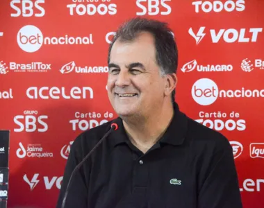 Fábio Mota avalia situação financeira do Vitória