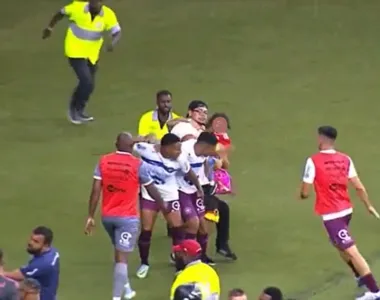 Agressor foi ao campo do Beira-Rio para chutar atleta do Caxias