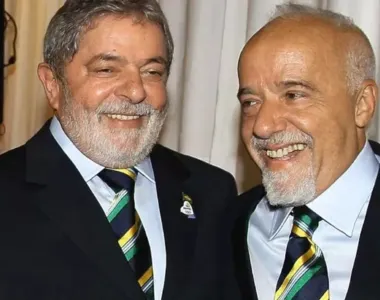 Presidente é alvo de queixa de Paulo Coelho