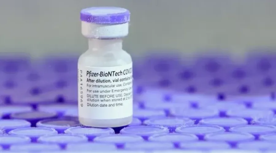 Pelo menos 198 mil doses da Pfizer são destinada para uso de adultos, além de 50 mil para crianças