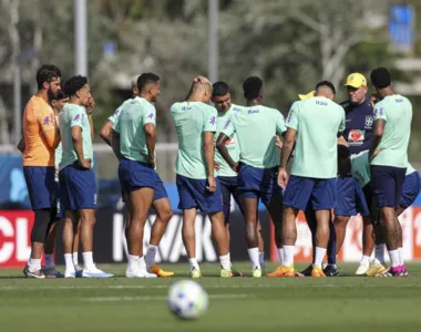 O último treino antes do amistoso teve foco no posicionamento defensivo