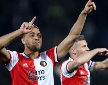 Feyenoord vem de oito vitórias em dez jogos