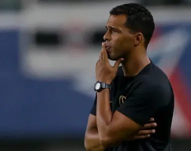 Sob o comando do filho de Zé Maria o Corinthians se complicou na Copa do Brasil e na Libertadores