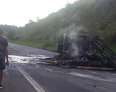 O acidente aconteceu no trecho do município de Conceição de Feira, situado a cerca de 120 km de Salvador