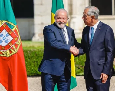 Lula foi homenageado no parlamento português
