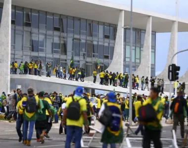 Bolsonaristas invadiram Brasília em 8 de janeiro