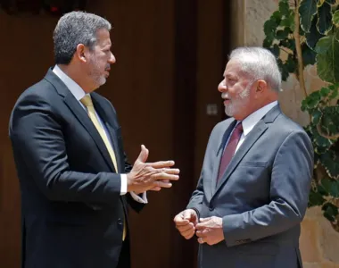 Lira foi eleito presidente da Câmara com apoio de Lula