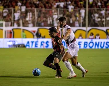 Leão cochila e acorda perdido no Barradão