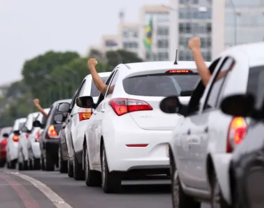 Carreata vai do CAB à Tancredo Neves, centro financeiro de Salvador