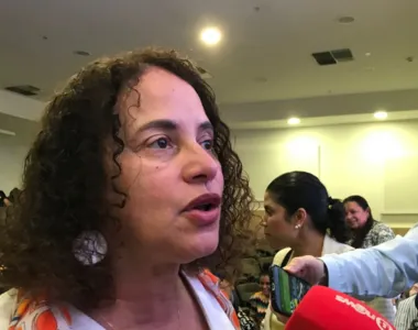 A ministra da Ciência e Tecnologia, Luciana Santos (PCdB), esteve em Salvador