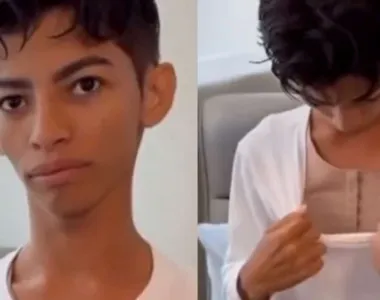 Influenciador aparece com olhar de aflição ao se ver sem os seios