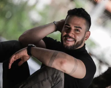Lançamento do  single vem acompanhado de um super clipe