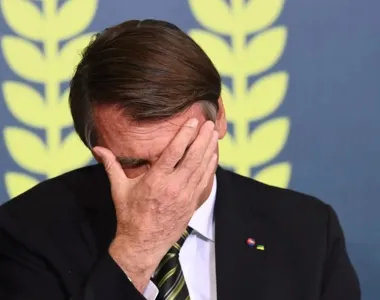 Defesa de Bolsonaro tenta tirar ele da mira