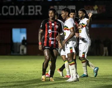 O volante titular do Vitória ficará no clube até, pelo menos, dezembro deste ano