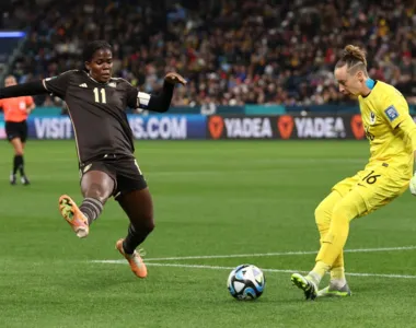 Partida marcou início dos jogos do Grupo F
