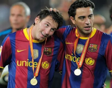 O técnico Xavi Hernández admitiu que há chances do camisa 10 da Argentina voltar ao Barcelona