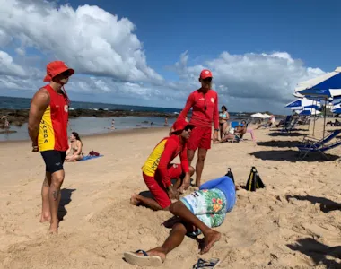 A ação ocorreu na manhã desta quarta-feira (19), na praia do Farol da Barra
