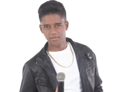 Lucas Araújo assume os vocais do grupo