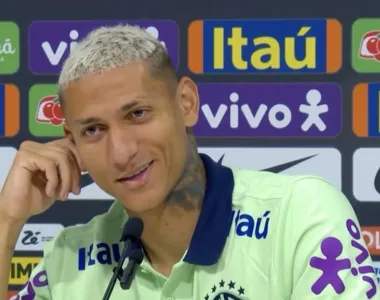 Richarlison é chamado de 'prepotente' por internautas