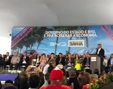 Coletiva contou com a presença de representantes  da empresa e autoridades políticas