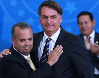 Parceiro de Bolsonaro se lasca e pode rodar