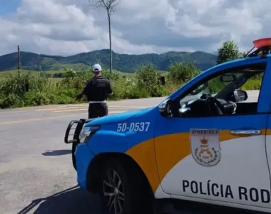 Policiais prenderam o suspeito após identificar veículo com adulteração