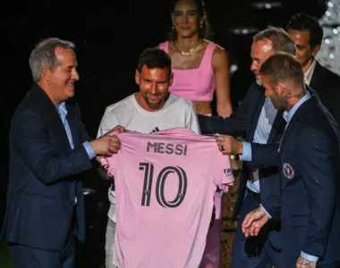 Messi durante sua apresentação no domingo (16)