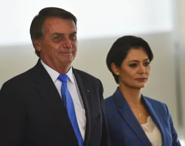 Ex-primeira-dama defende o maridão