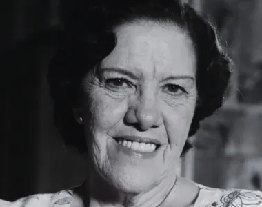 A atriz faleceu neste sábado (8)