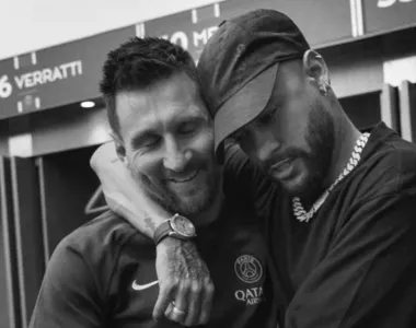 Neymar escreve mensagem para Messi