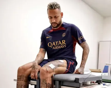 Neymar é submetido a exames médicos e testes físicos durante reapresentação