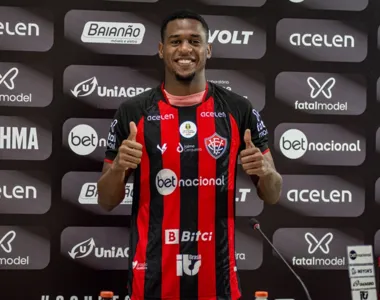 Ao lado do atacante Mateus Gonçalves, o volante Dudu é o novo contratado do Leão da Barra