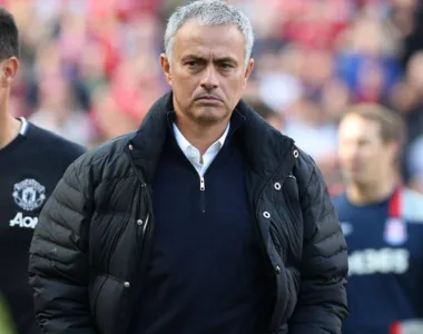 Mourinho é atual campeão da Conference League e está na final da Europa League com a Roma