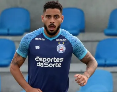 De volta, Matheus Bahia treinou normalmente com o grupo